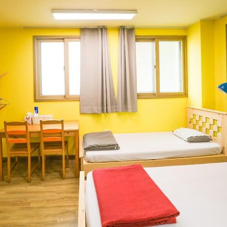Daegu Midtown Hostel Bagian luar foto