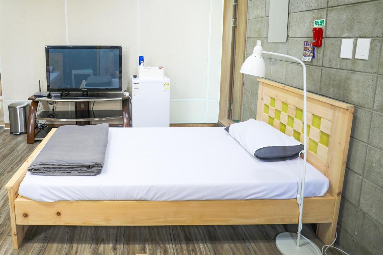 Daegu Midtown Hostel Bagian luar foto