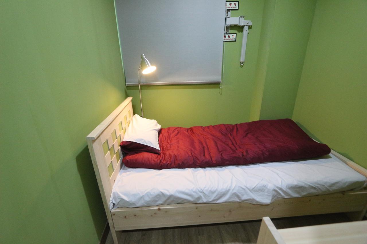 Daegu Midtown Hostel Bagian luar foto