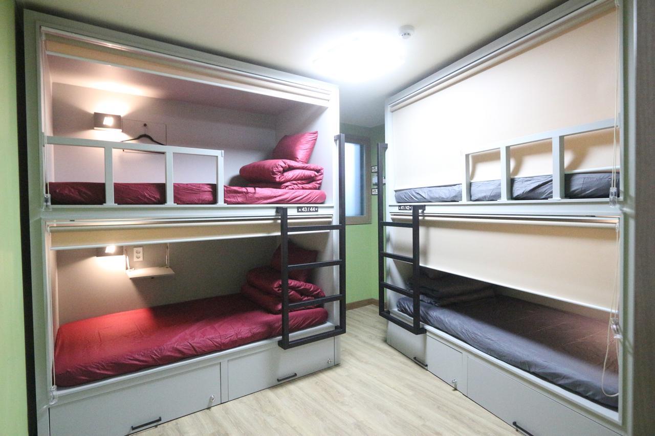 Daegu Midtown Hostel Bagian luar foto
