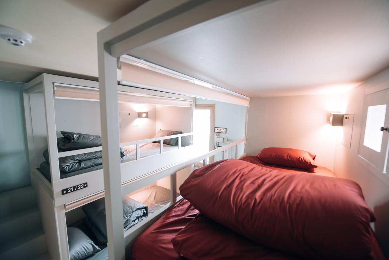 Daegu Midtown Hostel Bagian luar foto
