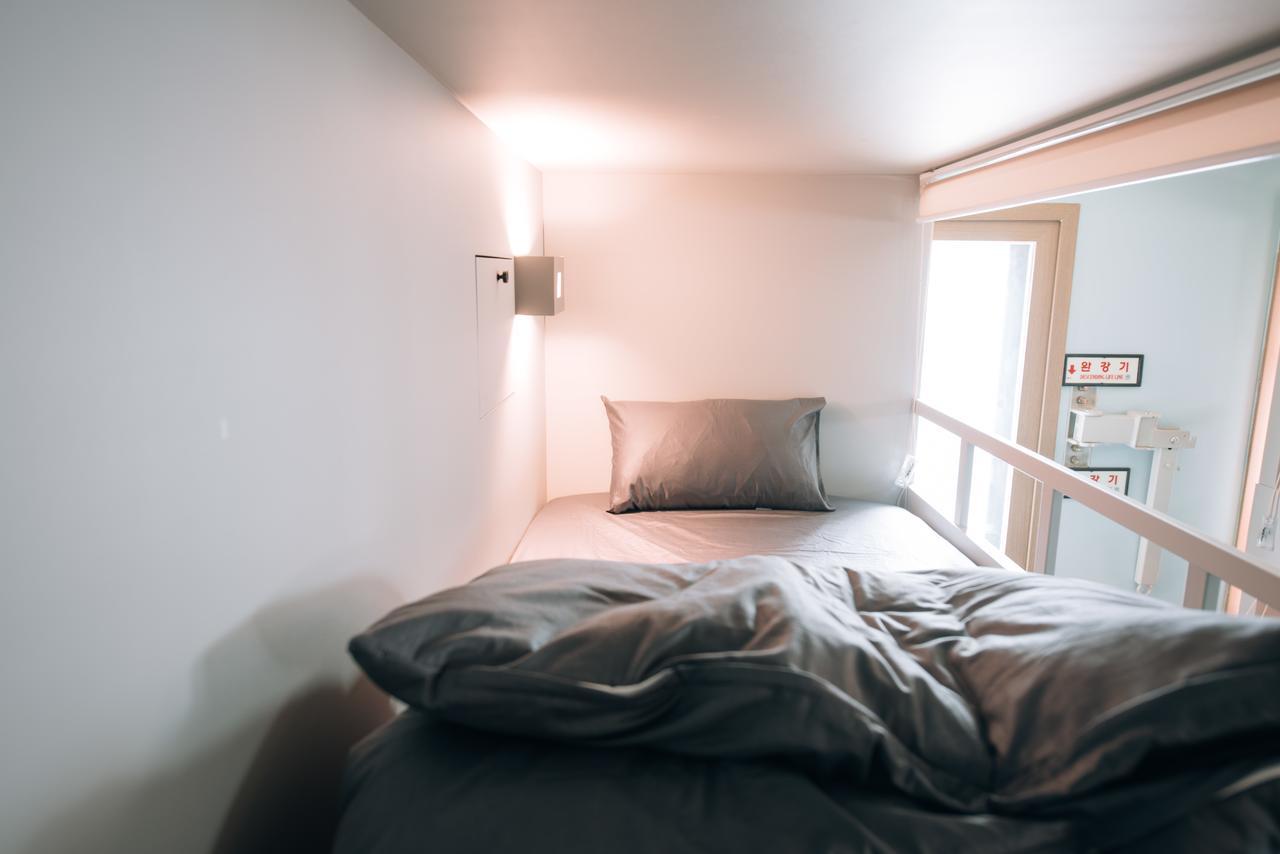 Daegu Midtown Hostel Bagian luar foto